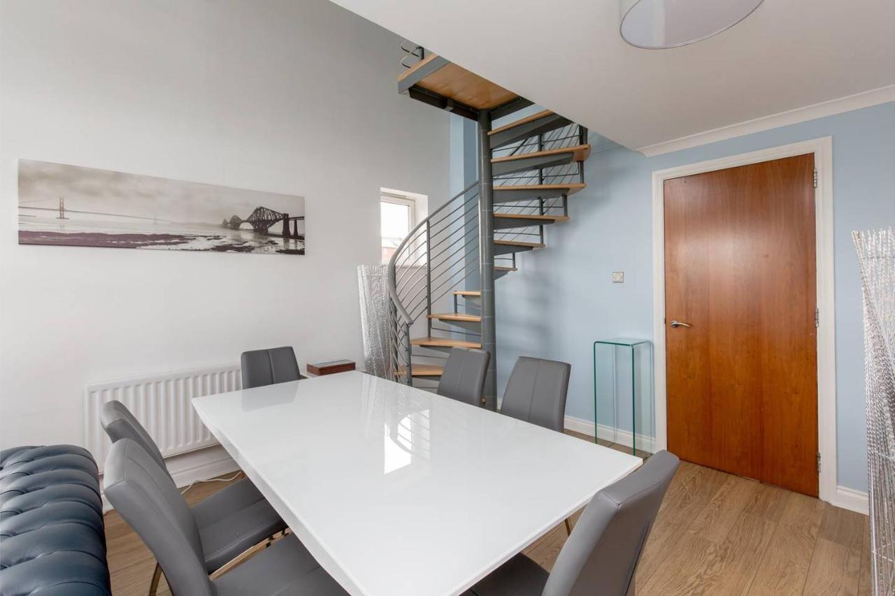 Altido Cool Space Old Town 3Bed Apt With Balcony And Parking Edinburgh Exterior photo